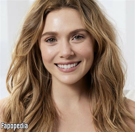 Elizabeth Olsen nua, pelada 